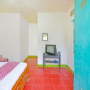Spot On 91270 Hotel Arimbi